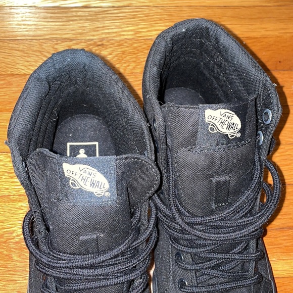 VANS: NEW: black on black canvas sk8 - HI women 7 - Picture 2 of 11